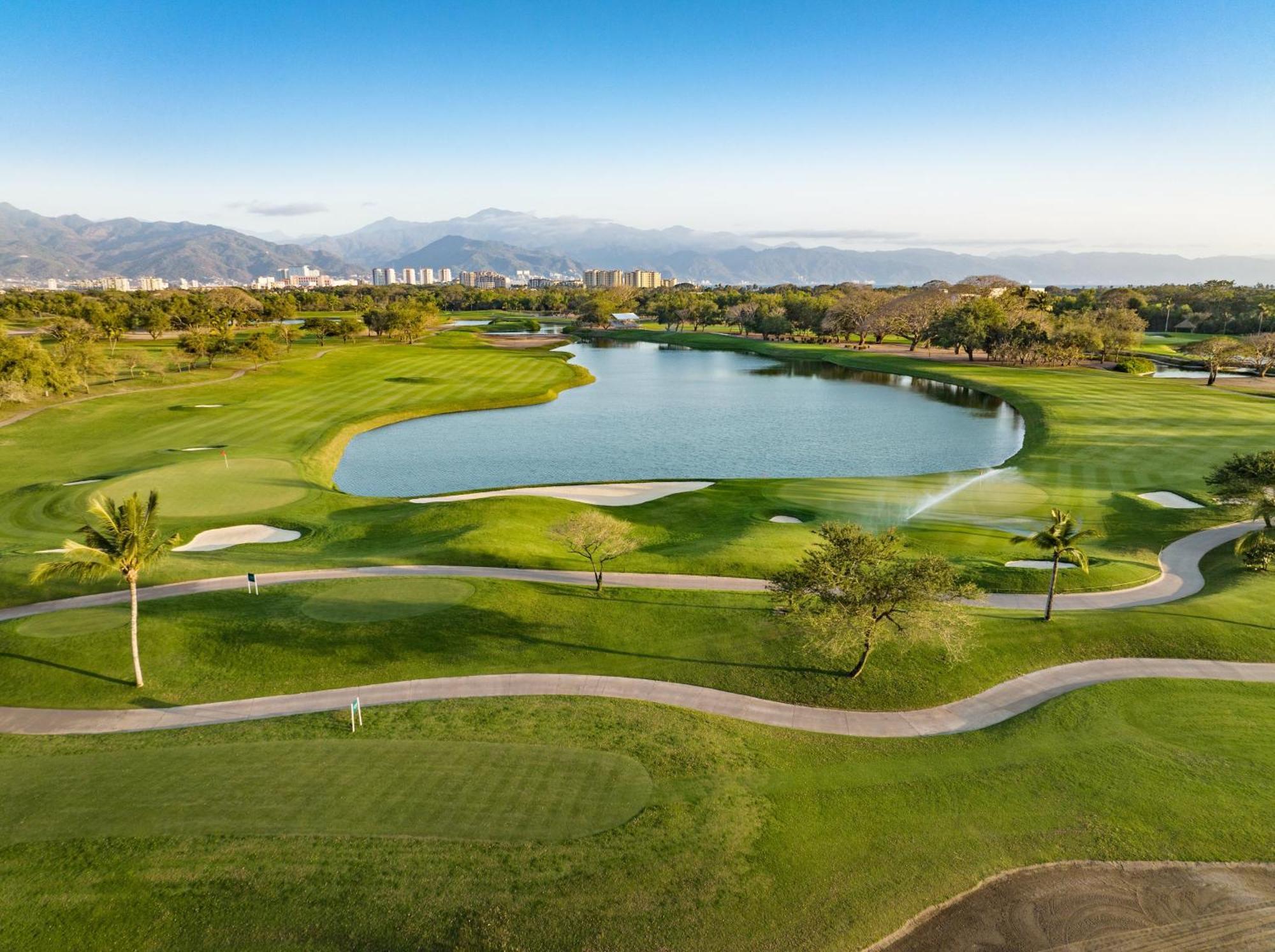 新巴利亚塔 Grand Luxxe With Free Golf酒店 外观 照片