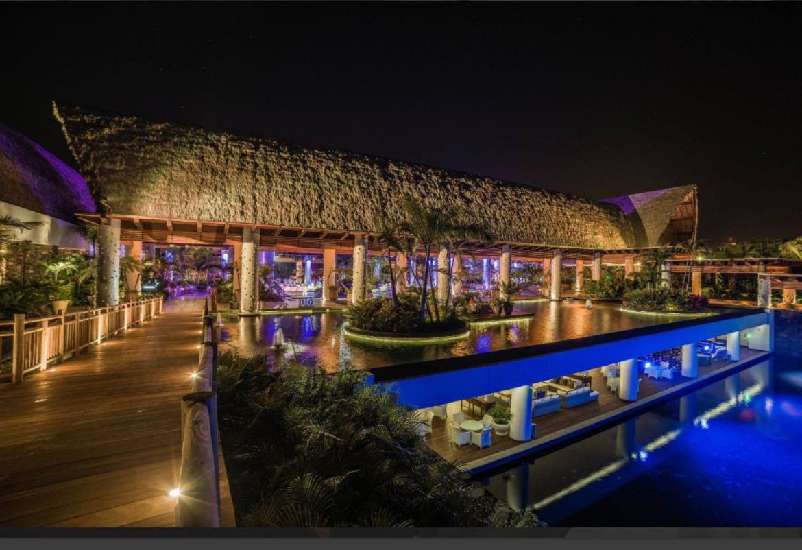 新巴利亚塔 Grand Luxxe With Free Golf酒店 外观 照片