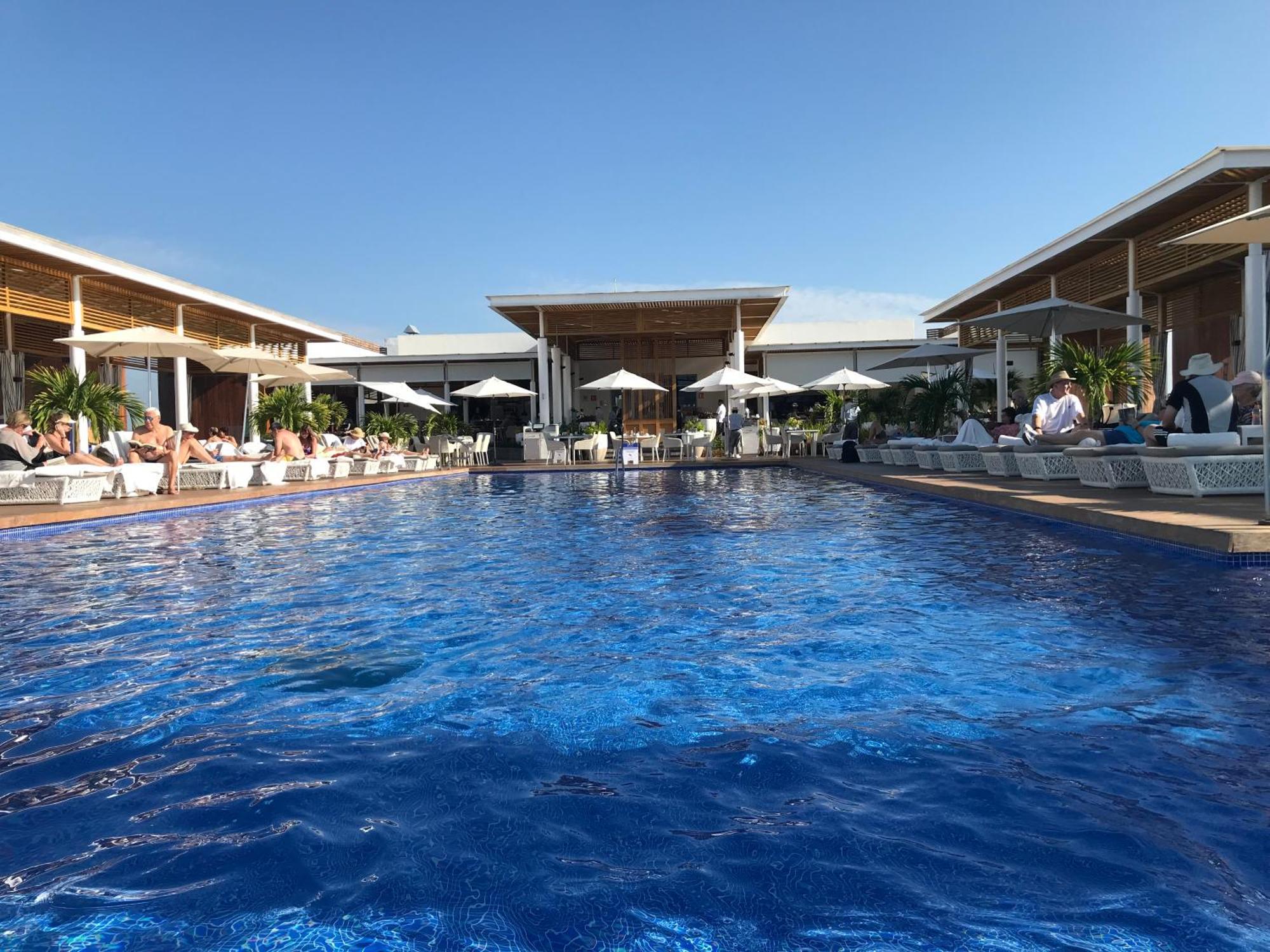 新巴利亚塔 Grand Luxxe With Free Golf酒店 外观 照片